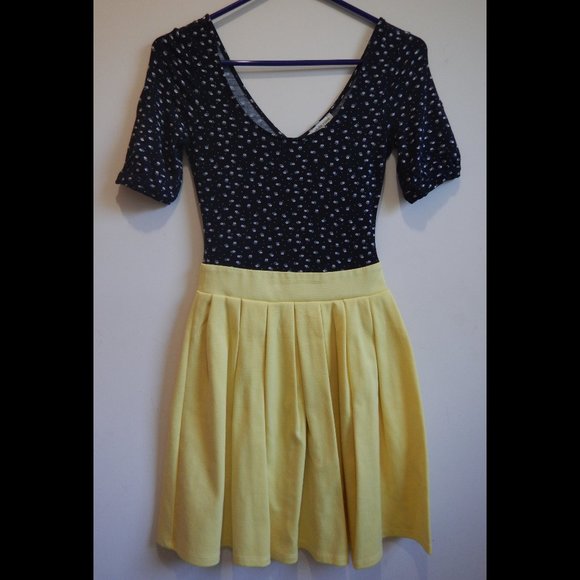 Charlotte Russe Dresses & Skirts - Snow White Dress